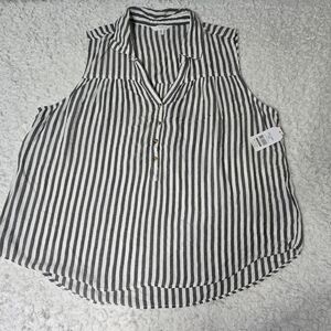 Time and Tru Black and White Striped Button-Down Shirt